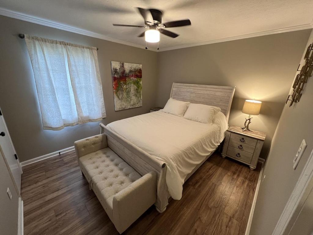 Spacious 3 Bedroom Home Near Amphitheater/Baseball/Shopping And Much More بيرل المظهر الخارجي الصورة